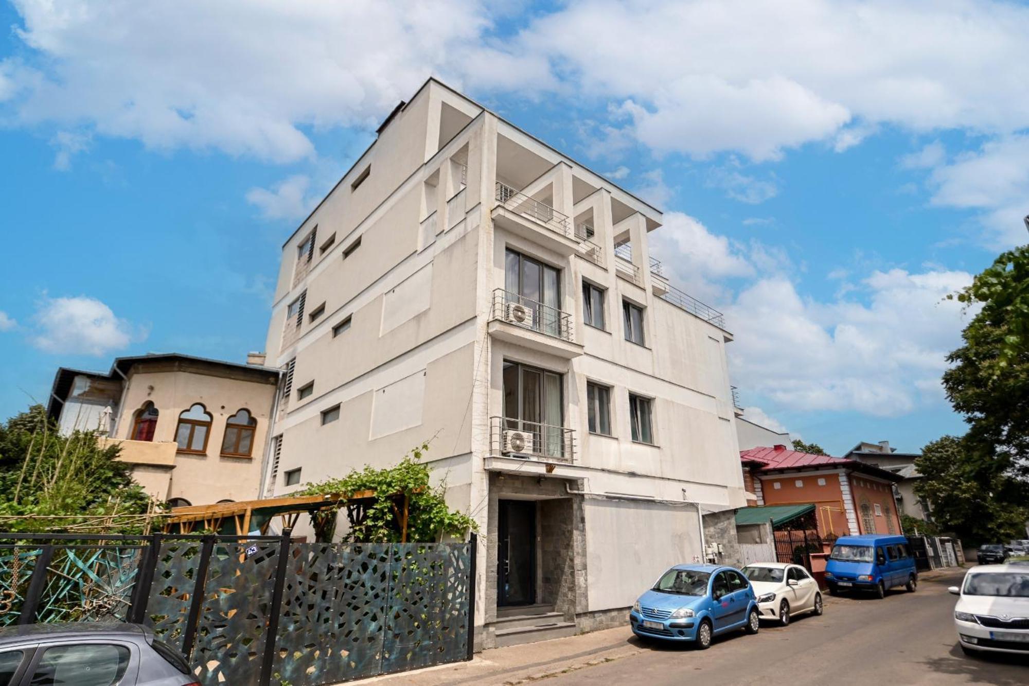 Urban Elegance - Stylish Central Accommodation Bucharest Exterior photo