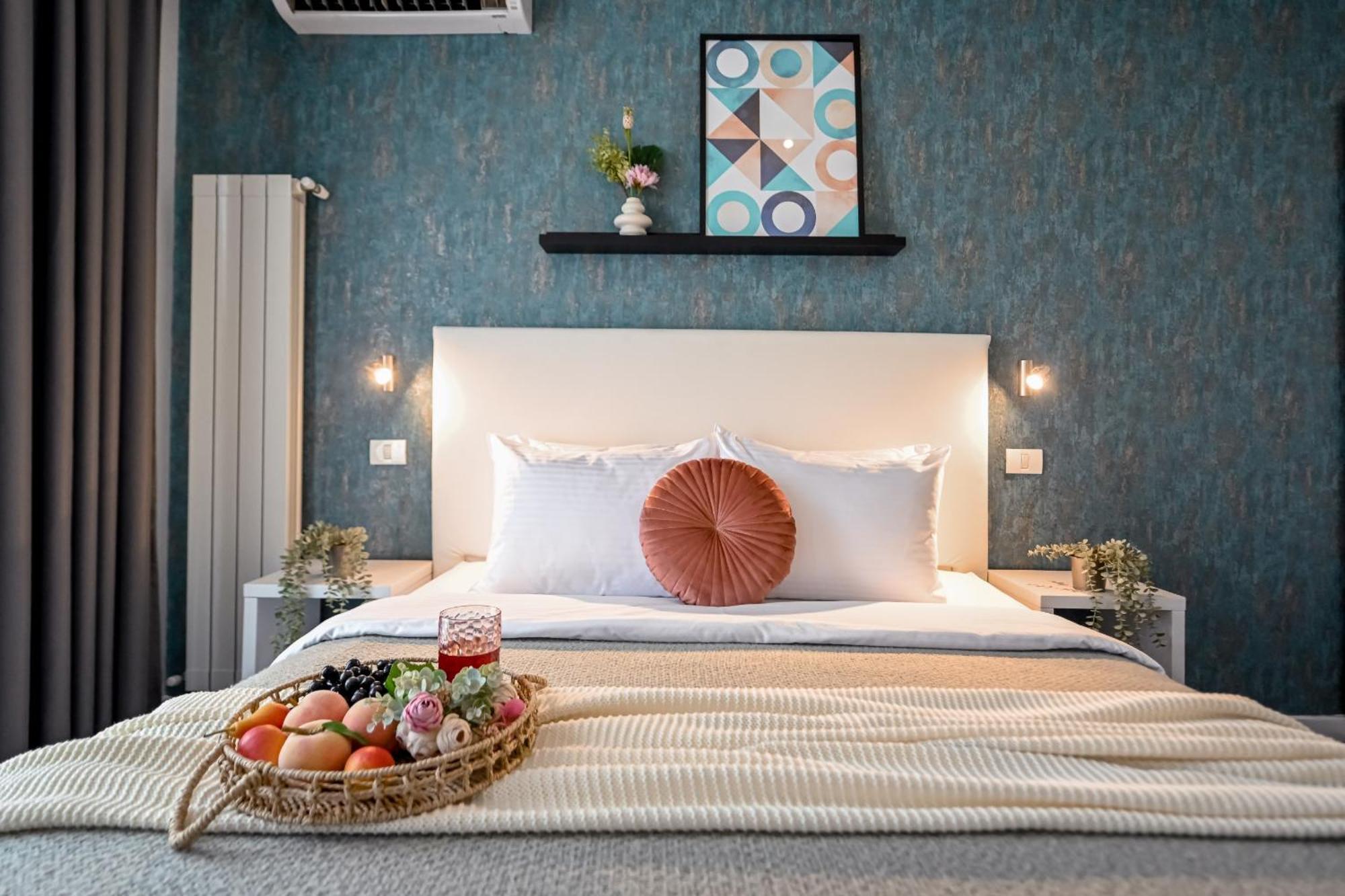 Urban Elegance - Stylish Central Accommodation Bucharest Exterior photo